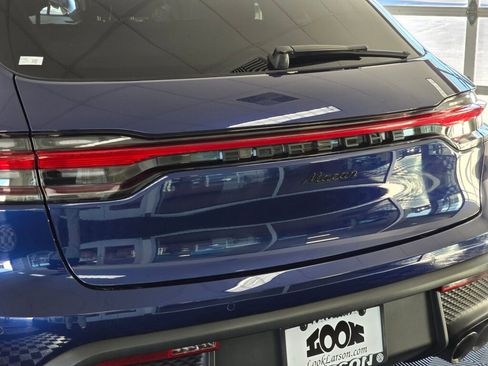 Used 2023 Porsche Macan image 13