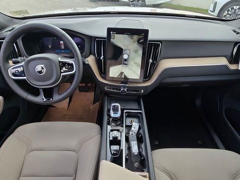 New 2026 Volvo XC60 B5 Plus w/ Protection Package Premier image 18