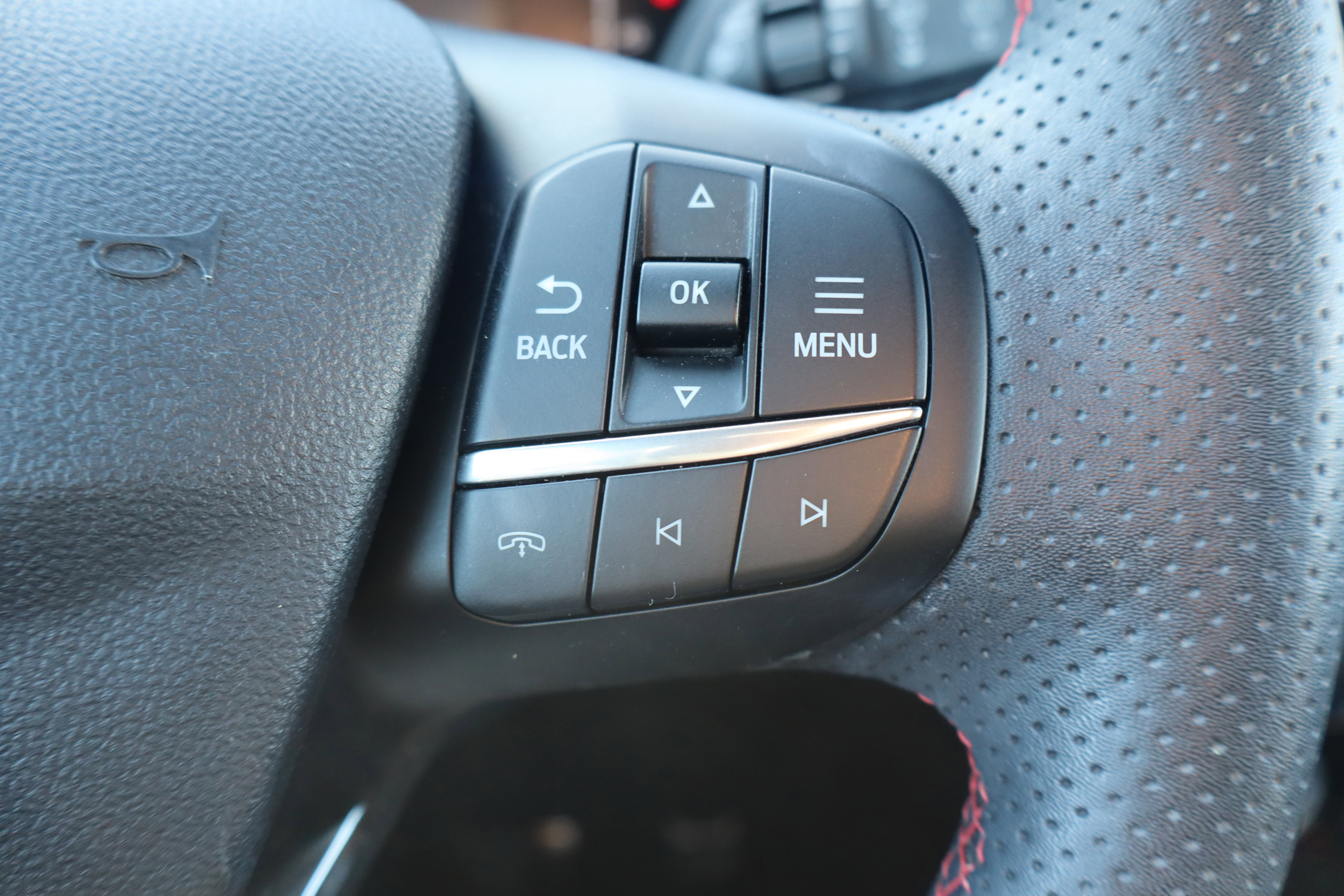 Used 2023 Ford Escape ST-Line w/ Tech Pack #1 AWD/4WD image 17