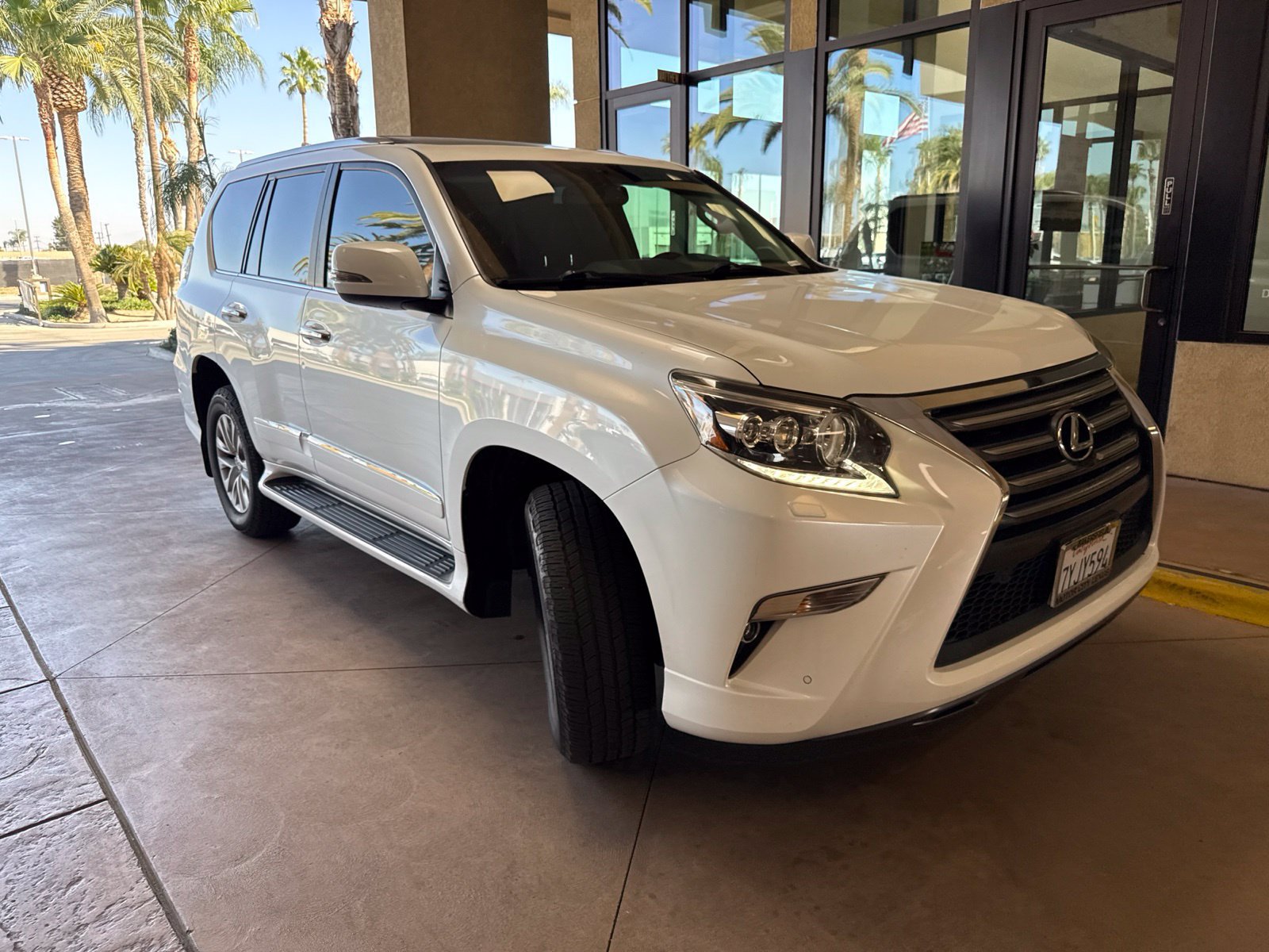 Used 2015 Lexus GX 460 w/ Premium Package AWD/4WD image 2