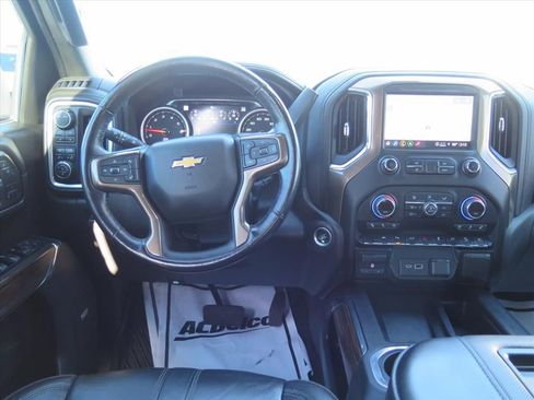 Used 2022 Chevrolet Silverado 1500 High Country w/ Technology Package image 15