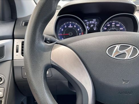 Used 2013 Hyundai Elantra GLS FWD image 23
