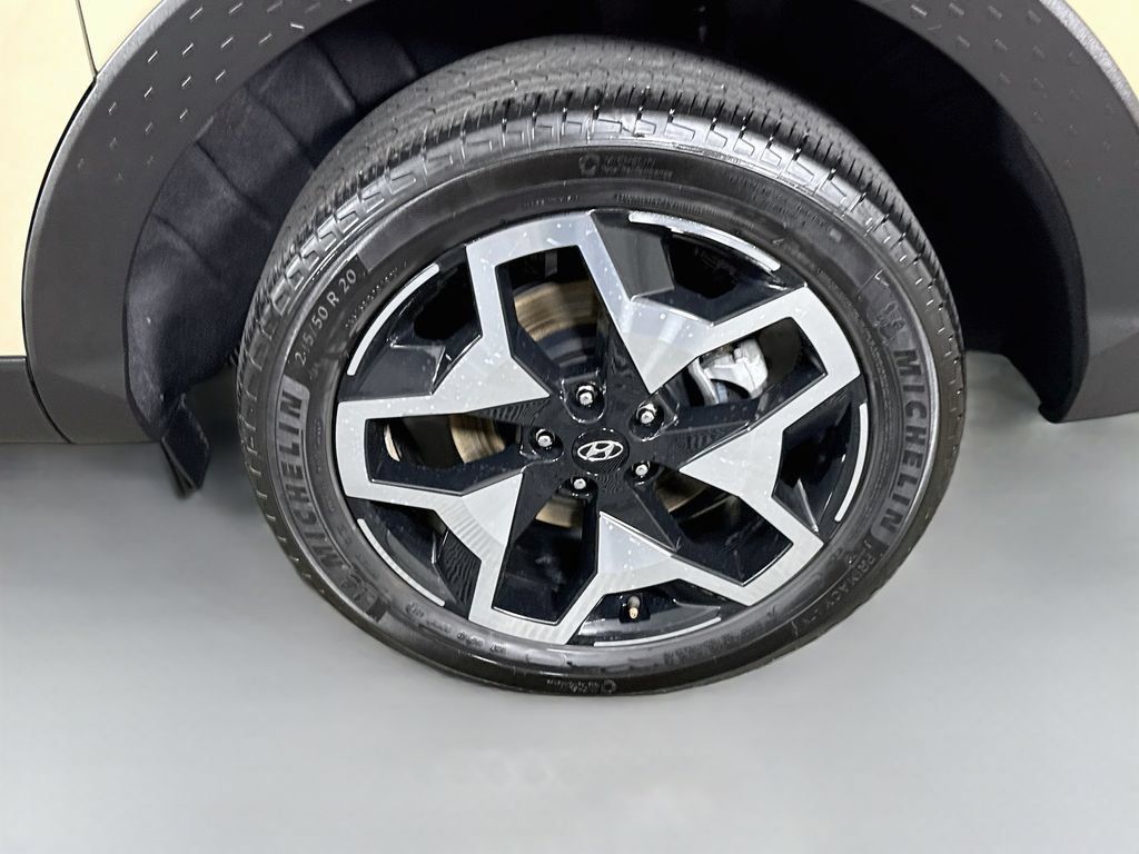 Certified 2024 Hyundai Santa Cruz Limited AWD/4WD image 37