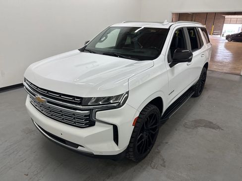 Used 2021 Chevrolet Tahoe Premier w/ Premium Package image 24