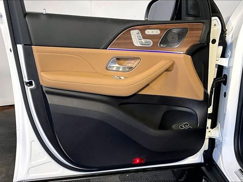 New 2026 Mercedes-Benz GLE 450e 4MATIC image 11