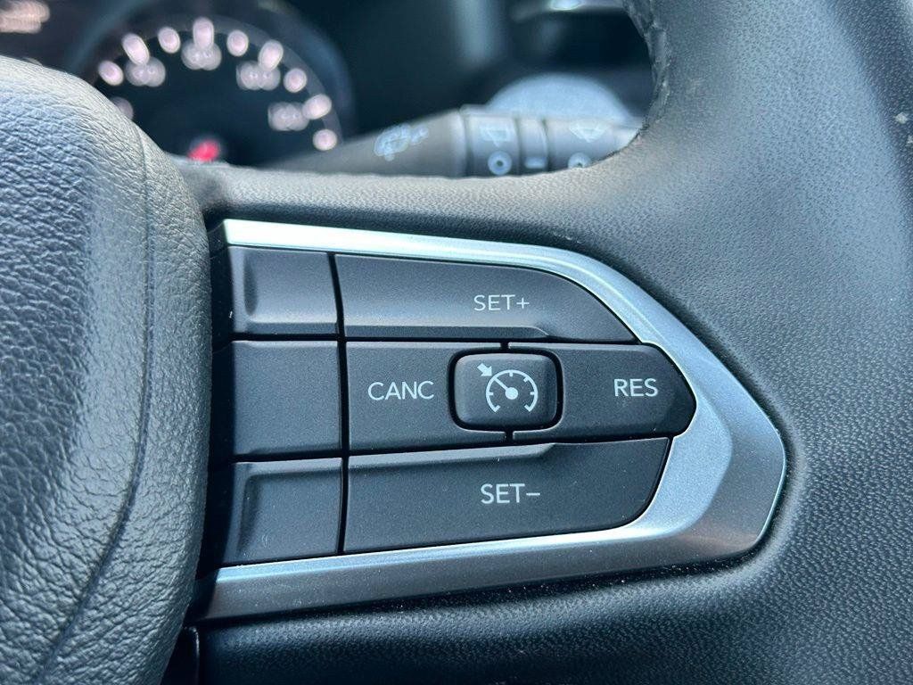 Used 2024 Jeep Compass Latitude AWD/4WD image 15