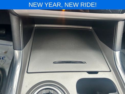 Used 2023 Ford Explorer XLT w/ Equipment Group 202A image 32