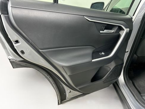 Used 2025 Toyota RAV4 XLE FWD image 27