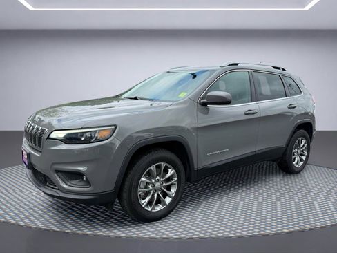 Used 2019 Jeep Cherokee Latitude Plus w/ Cold Weather Group image 1