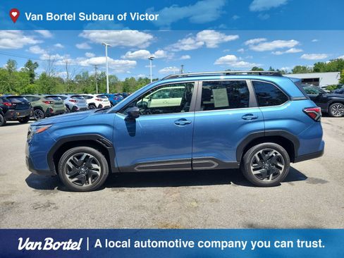 Certified 2025 Subaru Forester Limited AWD/4WD image 2