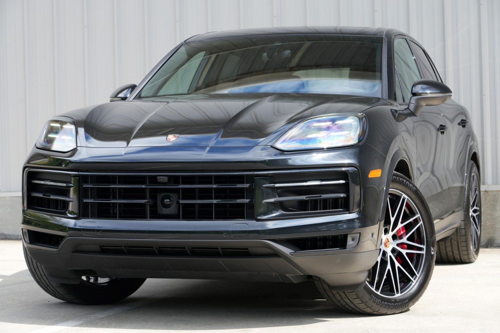 Used 2025 Porsche Cayenne S w/ Premium Package Plus AWD/4WD image 3