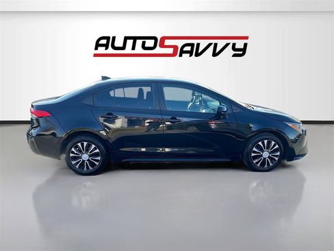 Used 2023 Toyota Corolla LE image 8