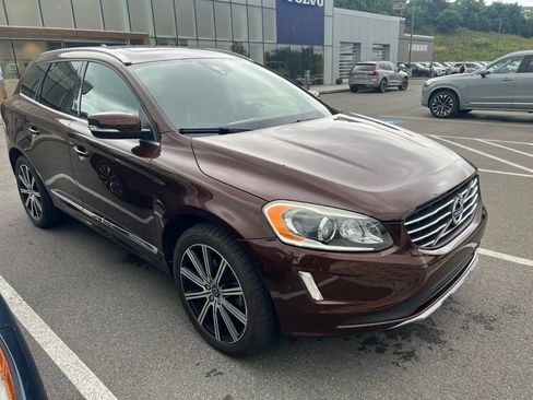 Used 2017 Volvo XC60 T6 Inscription w/ Climate Package AWD/4WD image 4