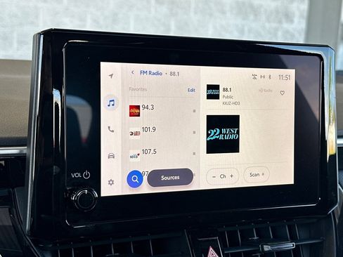 Certified 2023 Toyota Corolla SE w/ SE Premium Package image 16