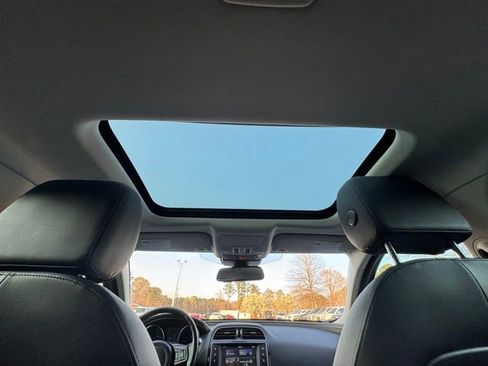 Used 2017 Jaguar XE Prestige image 22