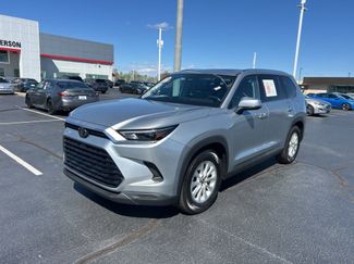 Used 2024 Toyota Grand Highlander XLE video 1