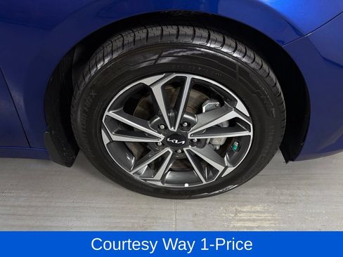 Used 2024 Kia Forte LXS FWD image 13