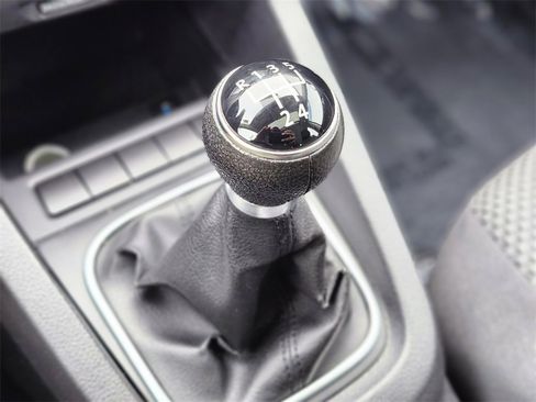 Used 2012 Volkswagen Jetta 2.0L Base image 23