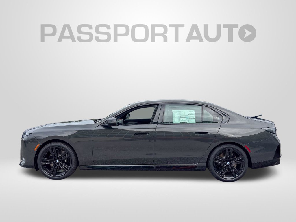 New 2027 BMW 740i xDrive w/ Executive Package AWD/4WD image 2