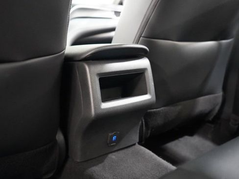 Used 2023 Toyota Camry SE image 29