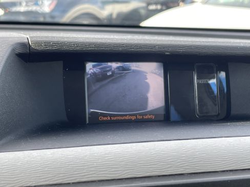 Used 2014 Toyota Sienna XLE image 28