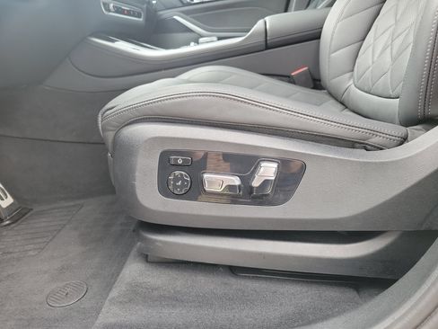 Used 2025 BMW X5 xDrive40i w/ M Sport Package AWD/4WD image 28