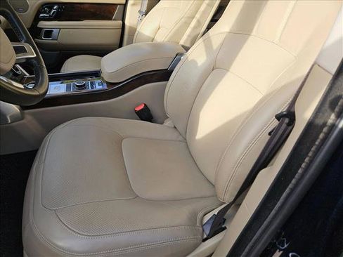 Used 2020 Land Rover Range Rover HSE image 14