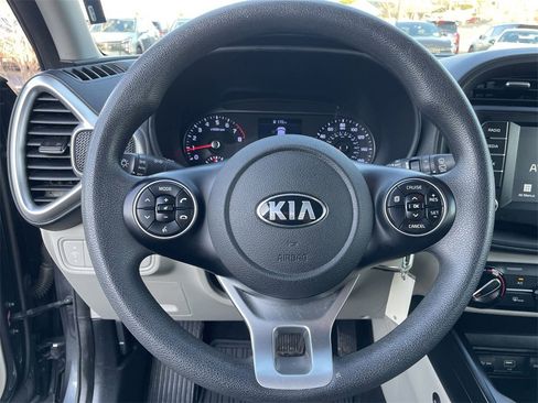 Used 2020 Kia Soul LX image 14