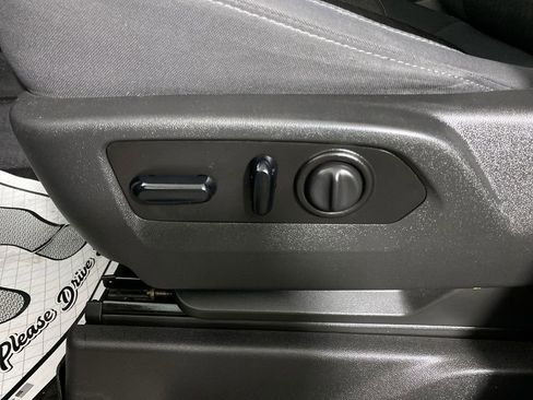 Used 2020 Chevrolet Silverado 1500 LT w/ All-Star Edition image 12