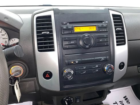 Used 2009 Nissan Frontier PRO-4X AWD/4WD image 21