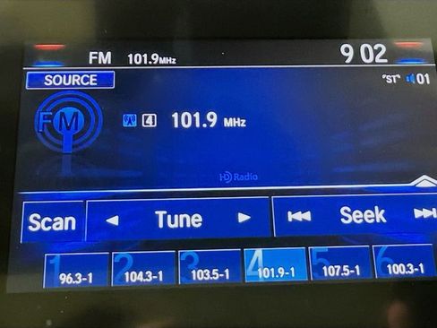 Used 2022 Honda CR-V Touring image 26