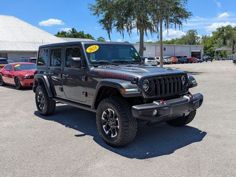 Certified 2024 Jeep Wrangler Unlimited Rubicon AWD/4WD image 4