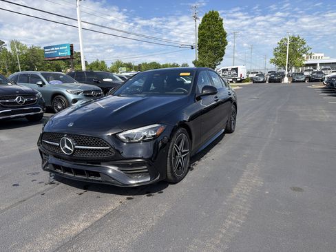 Used 2024 Mercedes-Benz C 300 4MATIC Sedan image 5