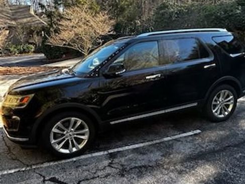 Used 2018 Ford Explorer Limited image 5