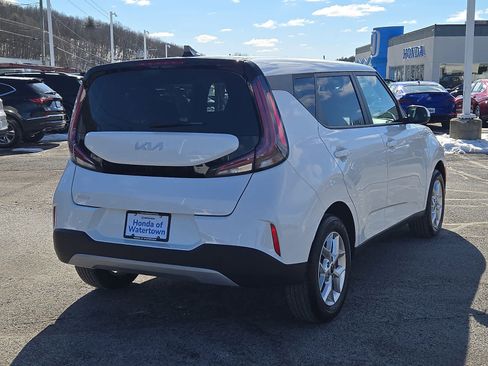 Used 2024 Kia Soul LX w/ Option Group 015 image 5