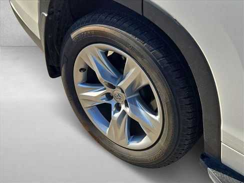 Used 2015 Toyota Highlander Limited image 23