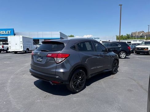 Used 2021 Honda HR-V Sport image 3