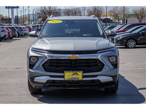 Used 2025 Chevrolet TrailBlazer LT AWD/4WD image 8