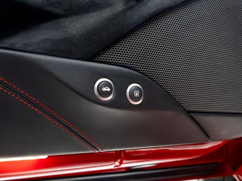 Used 2018 Ferrari 488 GTB image 55