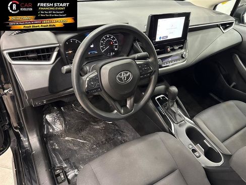 Used 2023 Toyota Corolla LE image 30