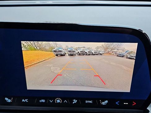 New 2026 Chevrolet Traverse LT image 19