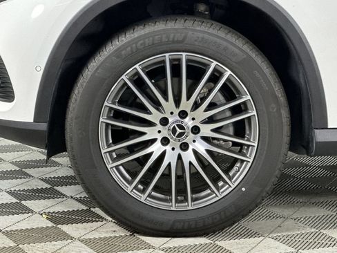 Certified 2026 Mercedes-Benz GLC 300 image 33