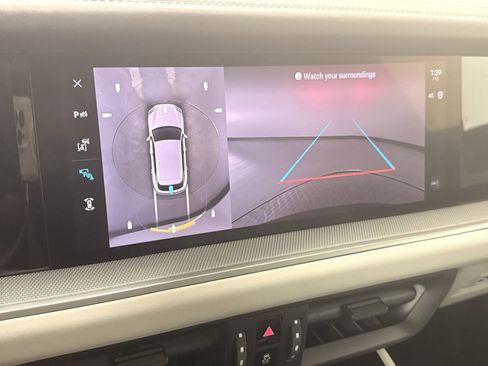 New 2025 Porsche Cayenne image 30