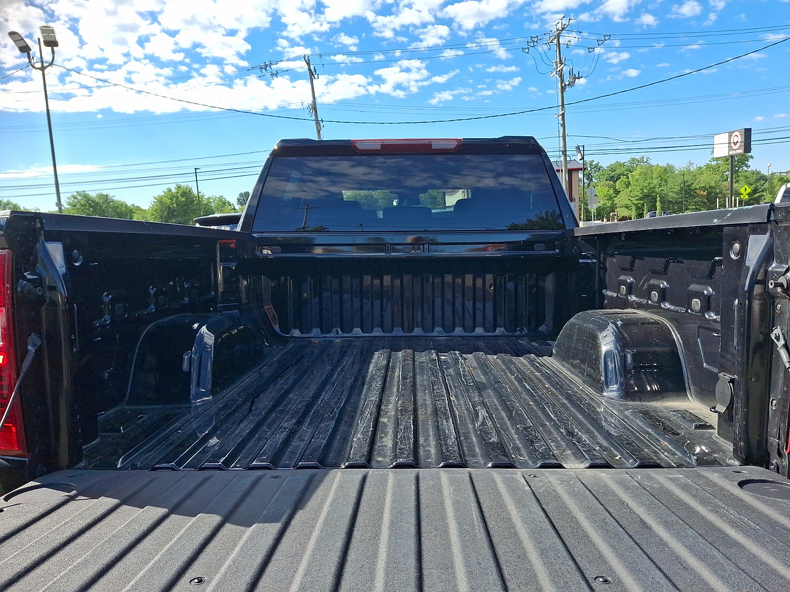 Used 2025 Chevrolet Silverado 1500 LT AWD/4WD image 31