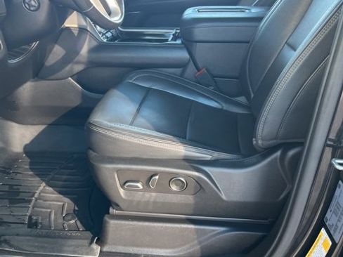 Used 2021 GMC Yukon XL Denali image 12