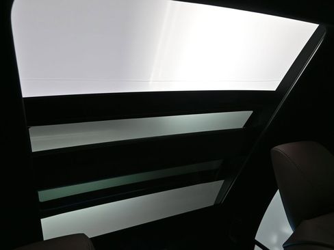 Certified 2025 Lexus ES 350 w/ Premium Package image 26