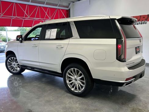 Used 2022 Cadillac Escalade Premium Luxury w/ Performance Package AWD/4WD image 6