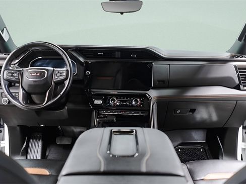 Used 2022 GMC Sierra 1500 AT4 w/ AT4 Premium Package image 9