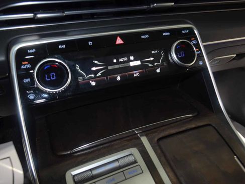 Used 2024 Genesis GV80 2.5T AWD/4WD image 27
