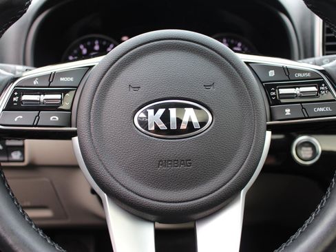 Certified 2022 Kia Sportage EX w/ EX Technology Package image 16